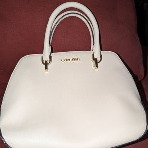 Calvin Klein peach hand bag leather in mint condition